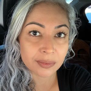 Meet your Posher, Alma